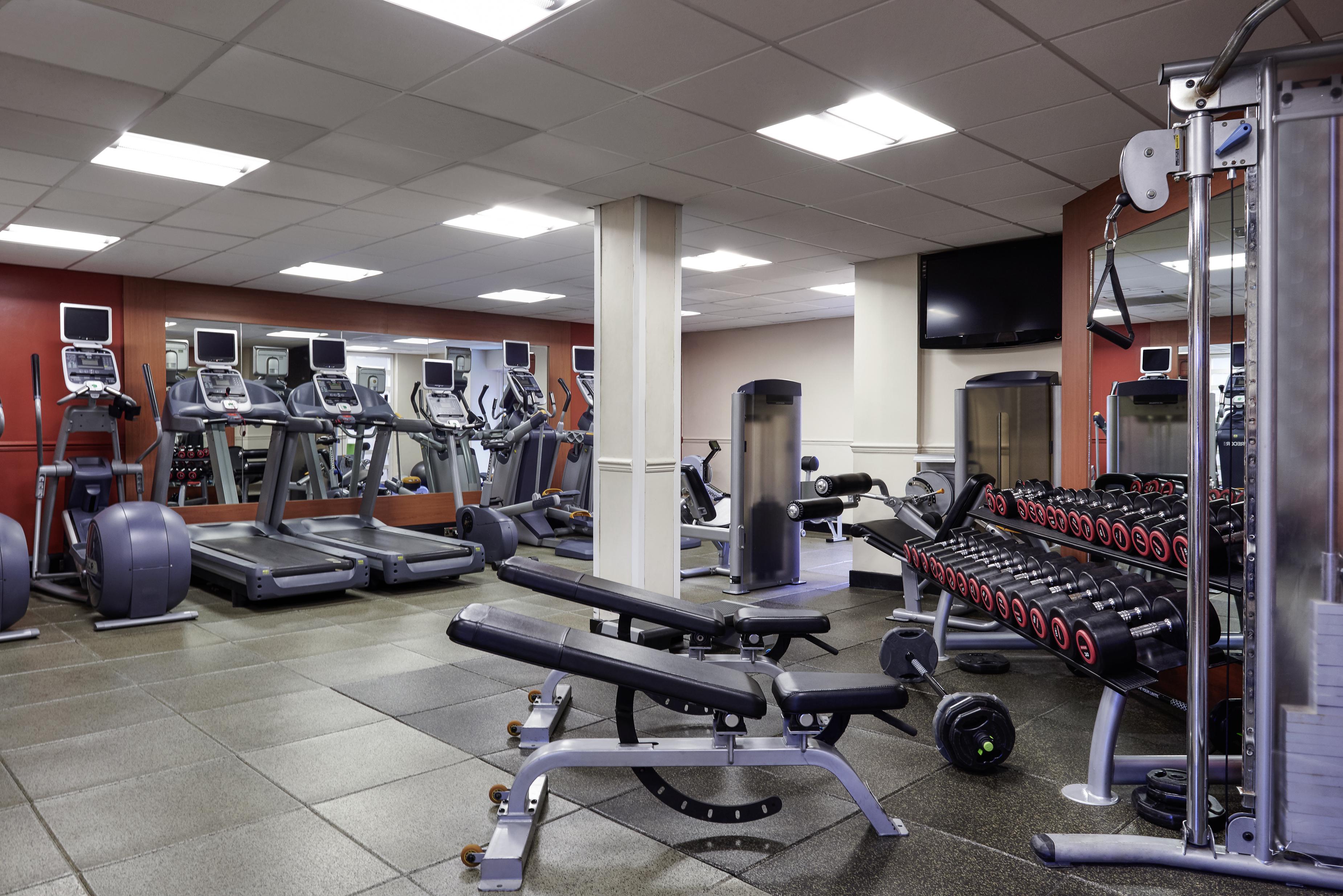 Novotel London Stansted Airport Станстед Маунтфитчет Екстериор снимка